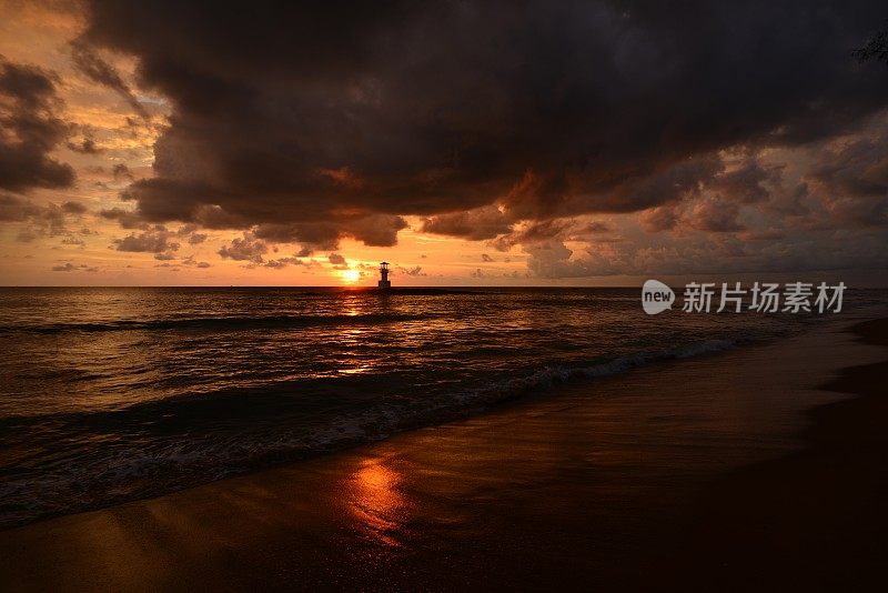 泰国Khao Lak的Nang Thong海滩。